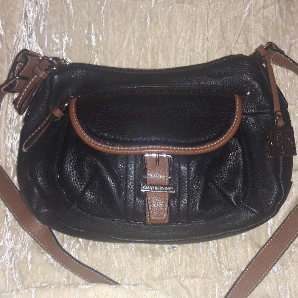 EUC Giani Bernini Pebble Leather Crossbody Handbag